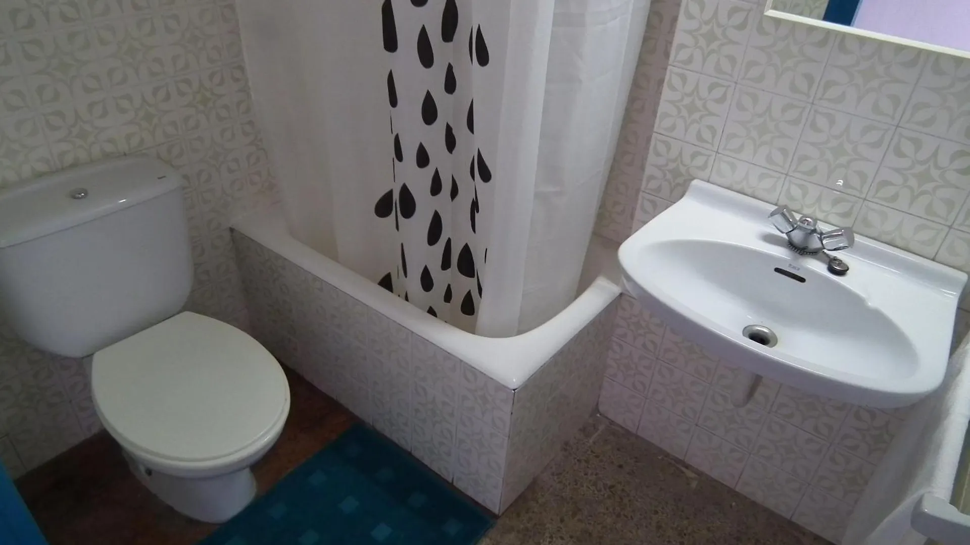 Hostal San Carlos Lloret de Mar 2*,